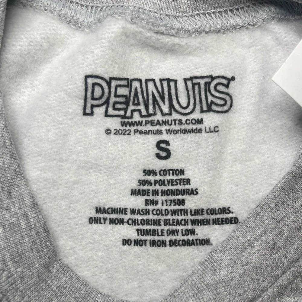 NWT Peanuts Crewneck Sweatshirt Size S - Picture 4 of 4